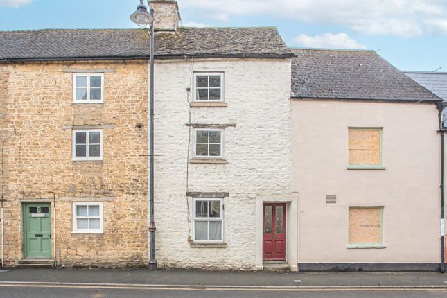 3 bed property, in Hampton Street, £345,000