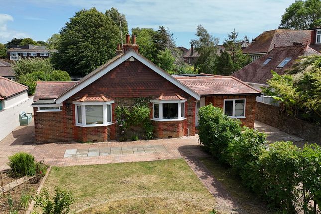 4 bed property, in West Avenue, £745,000