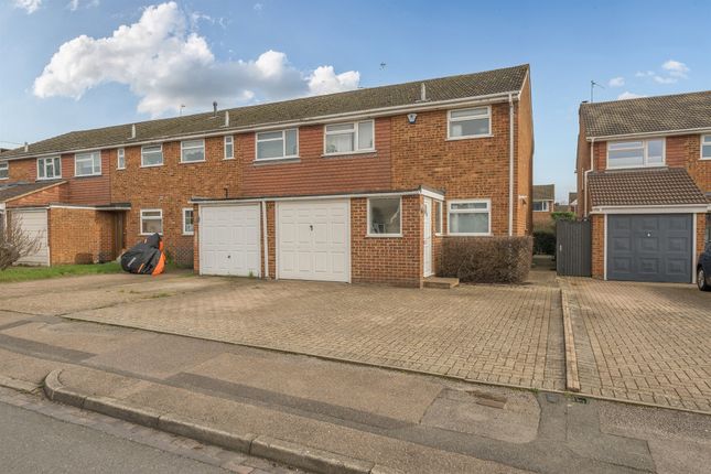 3 bed property, in Farmers Way, £530,000