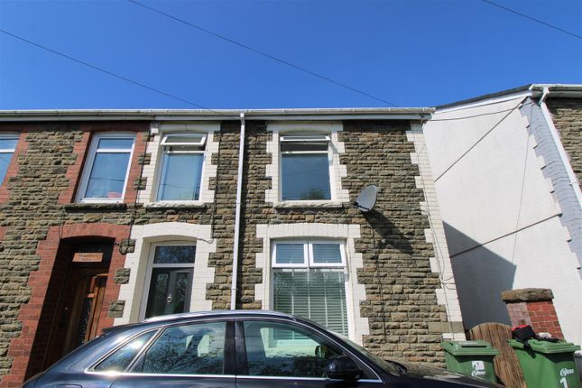 3 bed property, in Woodville Terrace, £130,000