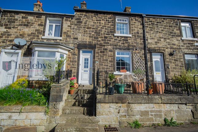 2 bed property, in Cleveland Street, £115,000