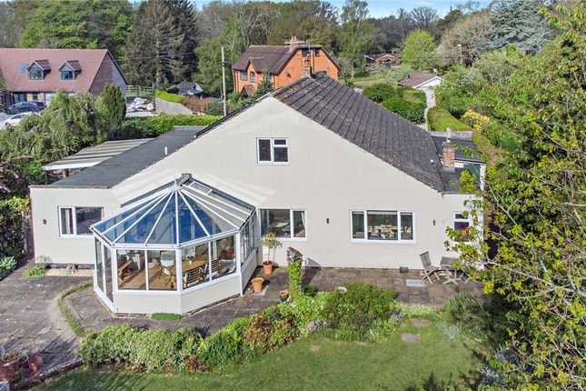 5 bed property, in Long Grove, £950,000