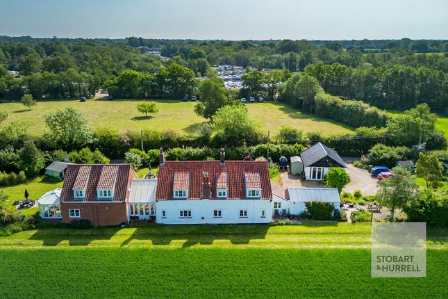 7 bed property, in Chapelfield Cottage, £700,000