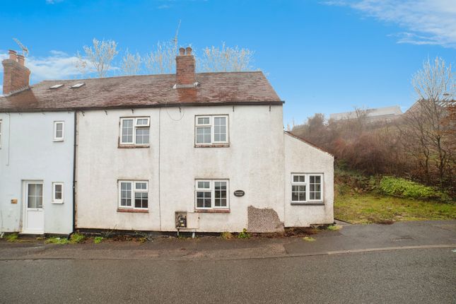 3 bed property, in Fishpool Road, £185,000