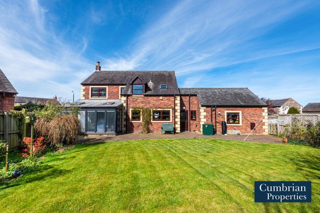 4 bed property, in The Courtyards, £450,000