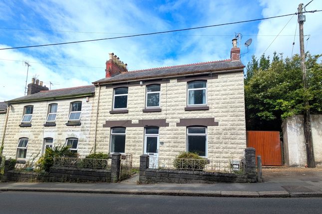 4 bed property, in South Street, £187,500