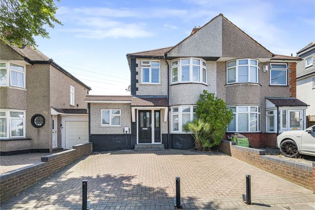 4 bed property, in Penhill Road, £600,000