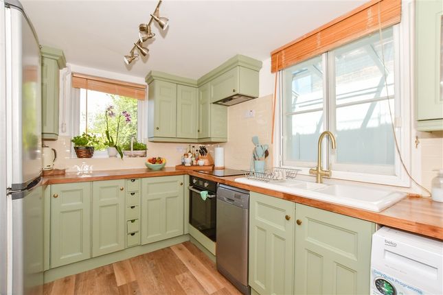 3 bed property, in New Cottages, £375,000