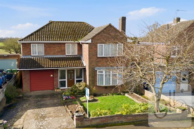4 bed property, in Rounds Hill, £625,000