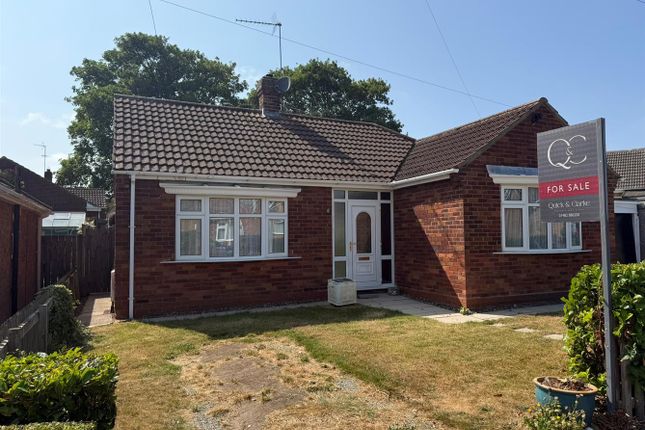 2 bed property, in Linley Close, £240,000
