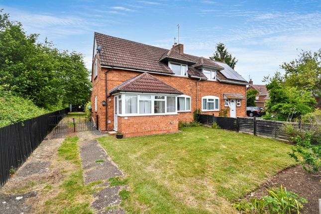 2 bed property, in Cheltenham Road, £300,000