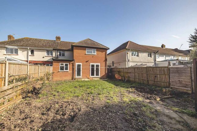 5 bed property, in North Road, £600,000