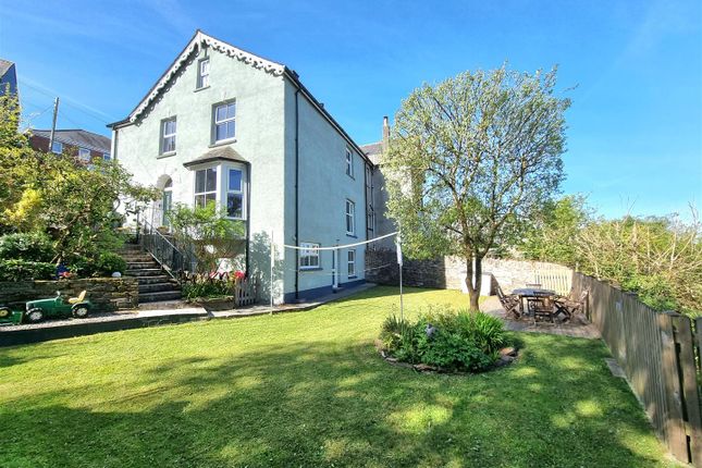 5 bed property, in Dockacre Road, £450,000