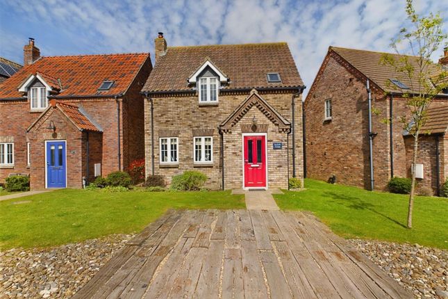 2 bed property, in Seaford Avenue, £175,000