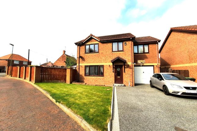 4 bed property, in Burn Gardens, £259,950