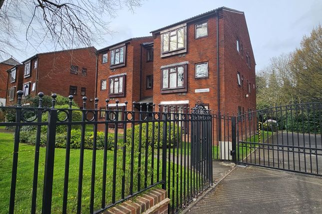 Studio, in Flat 7, £60,000