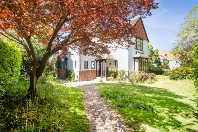 8 bed property, in Horsell Park, £1,750,000