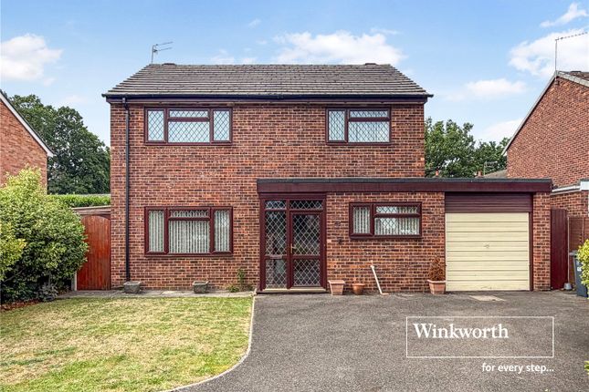 4 bed property, in Monkton Close, £500,000