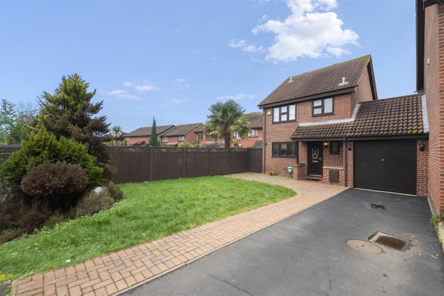 3 bed property, in Chirk Close, £575,000