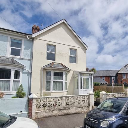 3 bed property, in Derwent Road, £120,000