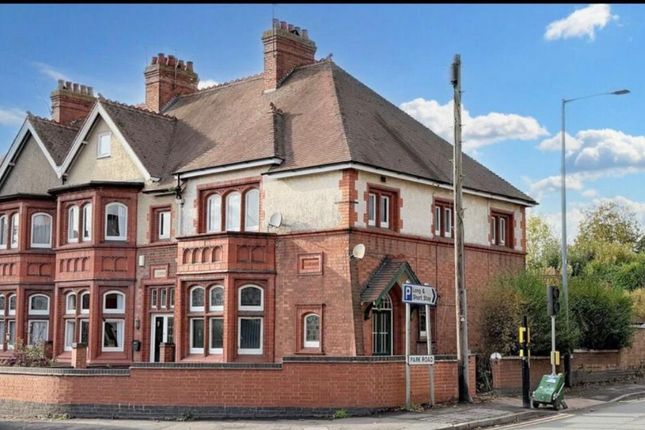 3 bed property, in Park Road, £265,000