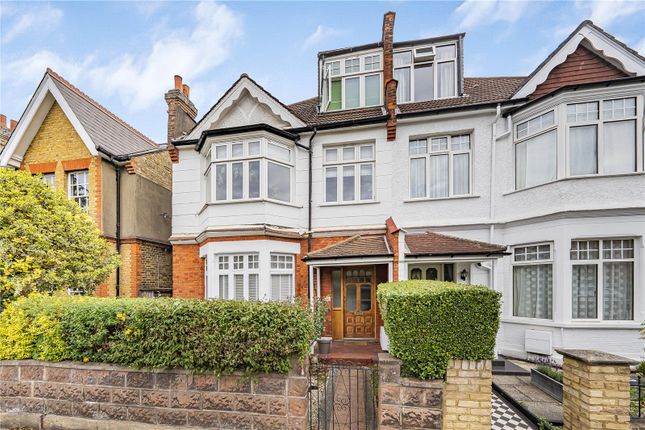 2 bed property, in Home Park Road, £650,000