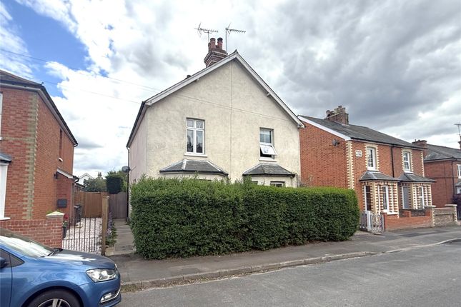 2 bed property, in Camberley, £375,000
