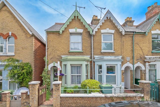 3 bed property, in Newport Road, £250,000