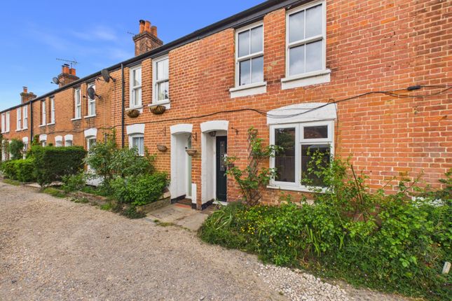 2 bed property, in Sycamore Road, £475,000