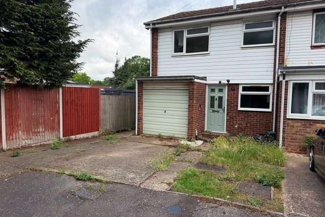 3 bed property, in Aintree Close, £375,000