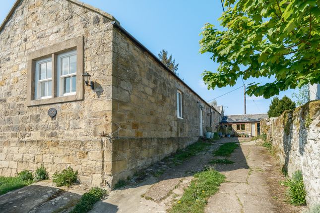2 bed property, in Old Stable Cottage, £225,000