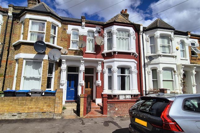 2 bed property, in Ashburnham Road, £625,000