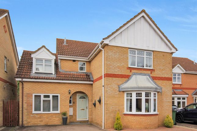 4 bed property, in Cleeve Way, £415,000