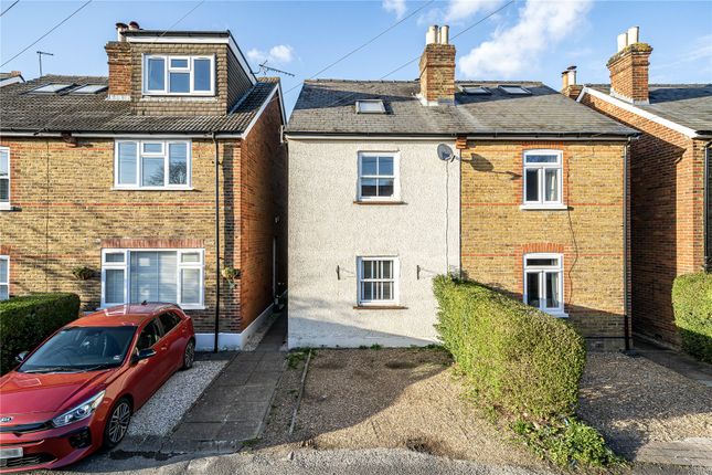 3 bed property, in Knaphill, £500,000