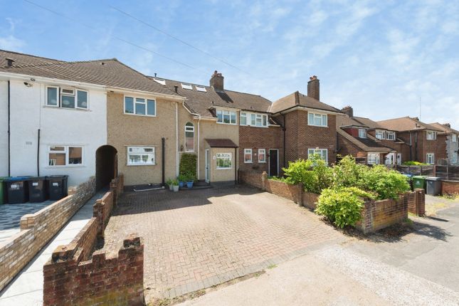 4 bed property, in Potters Grove, £700,000