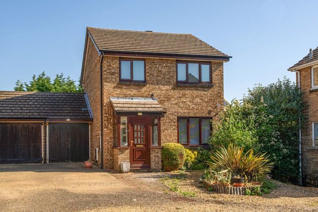 3 bed property, in Witham Close, £400,000