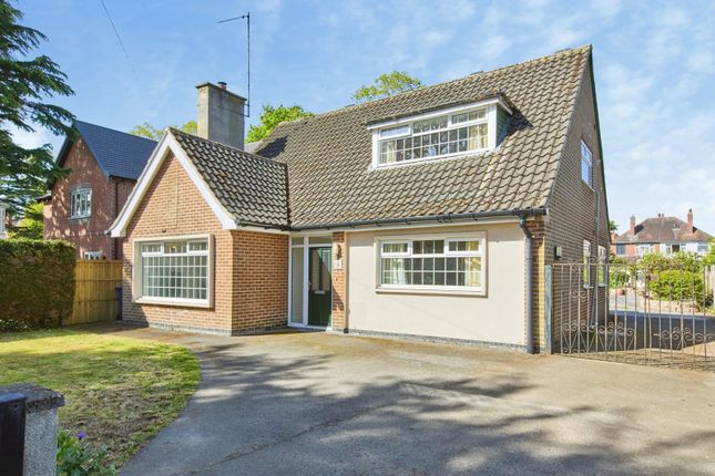 4 bed property, in Cleveland Avenue, £450,000