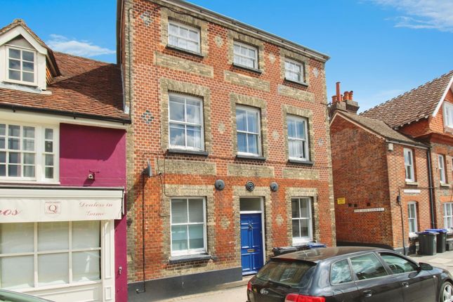1 bed property, in London Road, £95,000