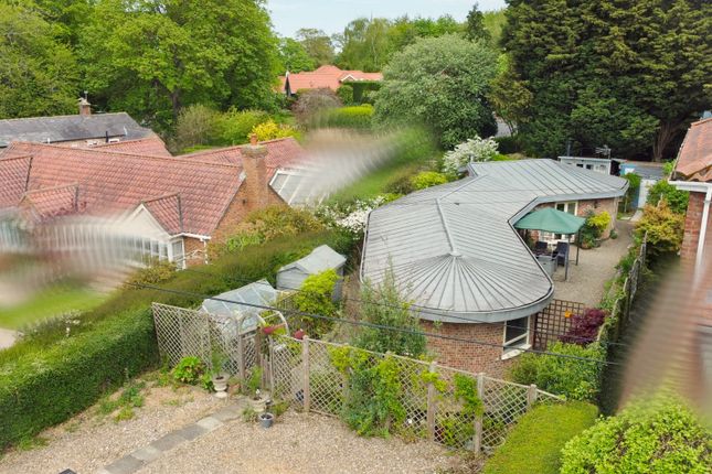 2 bed property, in The Hideaway, £325,000