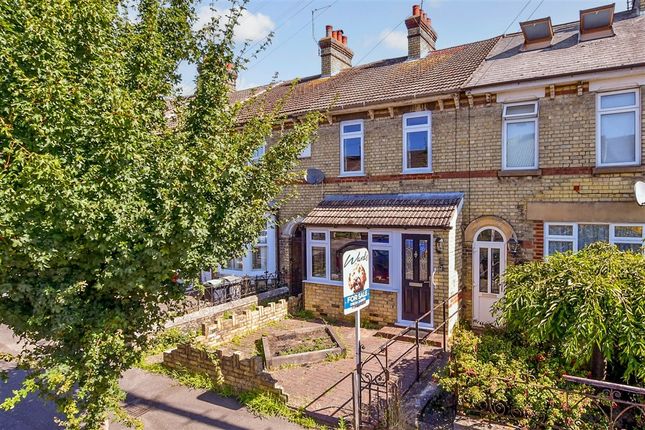 3 bed property, in Queens Avenue, £260,000