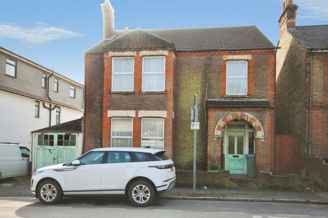 5 bed property, in Wiggenhall Road, £850,000