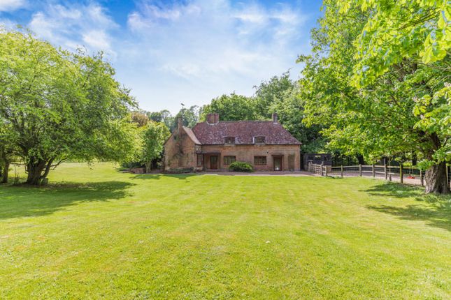 5 bed property, in Acrise, £3,000,000