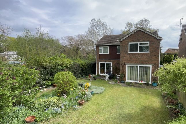 4 bed property, in Old Fishery Lane, £895,000
