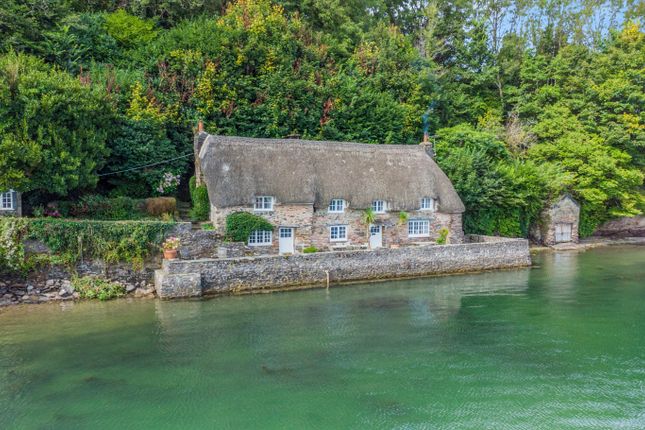 4 bed property, in Dittisham, £1,500,000