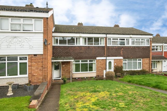 3 bed property, in Farhill Close, £170,000