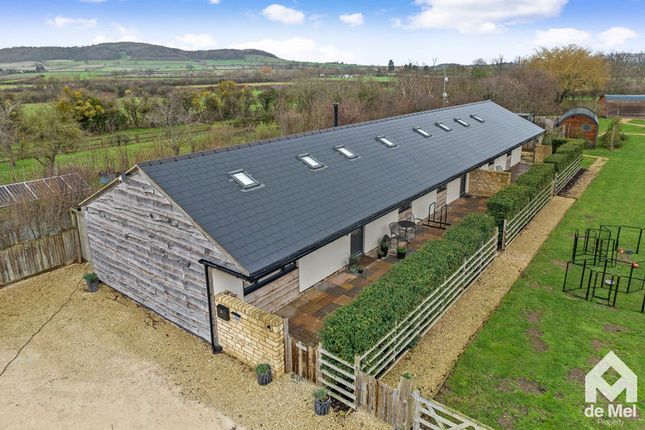 4 bed property, in Gretton Fields, £975,000