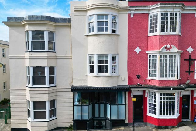 2 bed property, in Western Street, £275,000