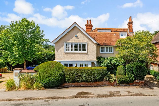 5 bed property, in High Street, £1,600,000