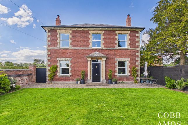3 bed property, in Stoke Prior, £820,000