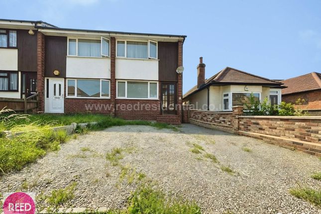 2 bed property, in Northville Drive, £270,000